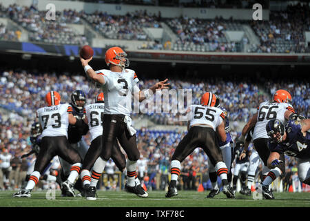 Cleveland Browns' quarterback Derek Anderson cherche à adopter contre les Ravens de Baltimore au M&T Bank Stadium à Baltimore le 27 septembre 2009. UPI/Kevin Dietsch Banque D'Images