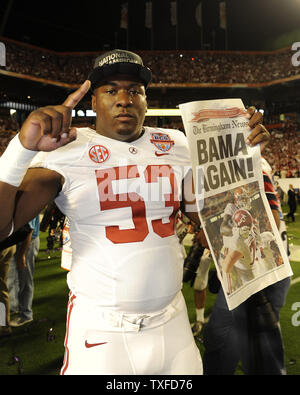 L'Alabama, joueur de ligne défensive Anthony Orr, célèbre après son Crimson Tide défait Notre Dame au BCS National Championship au Sun Life Stadium de Miami, Floride le 7 janvier 2013. Alabama défait Notre Dame par un score de 42-14. UPI/Joe Marino - Bill Cantrell Banque D'Images