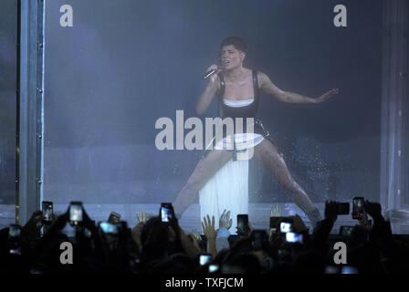 Halsey effectue au MTV Europe Music Awards à Bilbao (Espagne) le 4 novembre 2018. Photo par Sven Hoogerhuis/UPI Banque D'Images