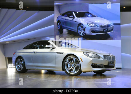 BMW dévoile la Série 6 Cabriolet 2012 au 2011 North American International Auto Show, à la Cobo Center de Detroit le 10 janvier 2011. UPI/Brian Kersey Banque D'Images