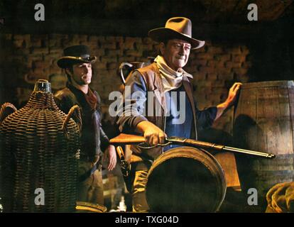 El Dorado Année : 1966 USA Réalisation : Howard Hawks John Wayne, Christopher George Banque D'Images