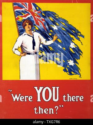 La Première Guerre mondiale : 'y étiez-vous alors ?" affiche, 1916. Femme se tient en face de tattered drapeau australien de poser la question. Bataille de Fromelles, Front de l'Ouest, France, 19 et 20 juillet 1915, l'Australie a subi 5 533 victimes. Banque D'Images