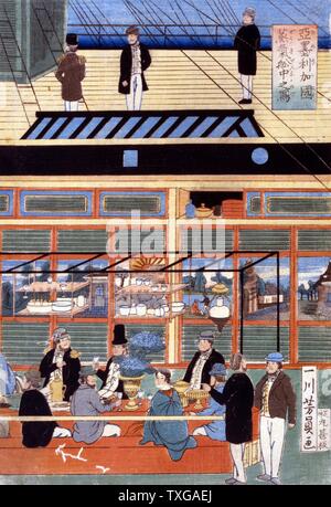 Intérieur d'un navire à vapeur. Triptyque japonais imprimer montre une vue en coupe d'un American Steamship avec groupe de passagers assis autour d'une table sous le pont à l'heure du repas, activités montre également sur le pont. Par Yoshikazu Utagawa. Banque D'Images