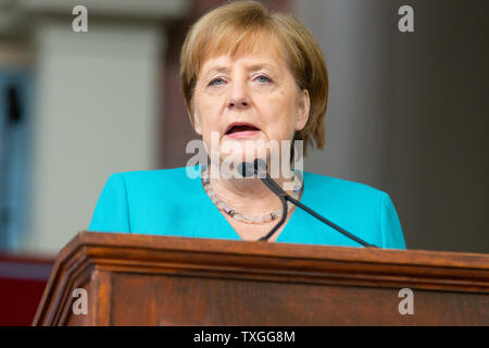 La chancelière allemande Angela Merkel s'adresse à la foule lors de la rencontre annuelle de l'Association des anciens de l'université Harvard après la 368e cérémonie de l'Université Harvard dans Tercentenary Theatre sur le campus de l'Université de Harvard à Cambridge, Massachusetts le 30 mai 2019. Merkel a reçu un diplôme honorifique de l'université plus tôt dans la journée. Photo de Matthew Healey/ UPI Banque D'Images