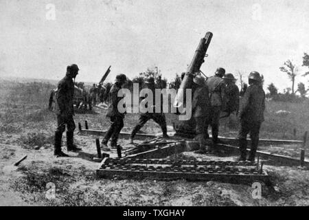 Batterie anti-aérienne allemande au front, pendant la première guerre mondiale 1916 Banque D'Images