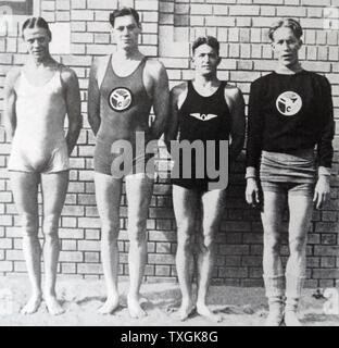 Impression photographique nageurs à Flatenbadet, une plage de baignade dans le sud-est de Stockholm, à proximité du lac Flaten. En date du 20e siècle Banque D'Images