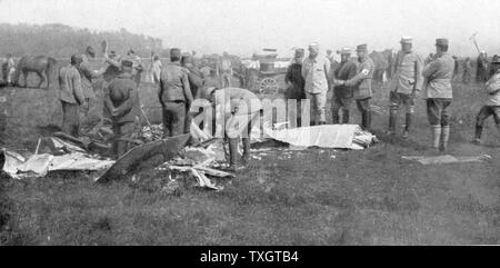 Ace de l'Air française Adolphe Pegoud. Épave d'avion dans lequel Pegoud a été tué dans l'action, 1915 Banque D'Images