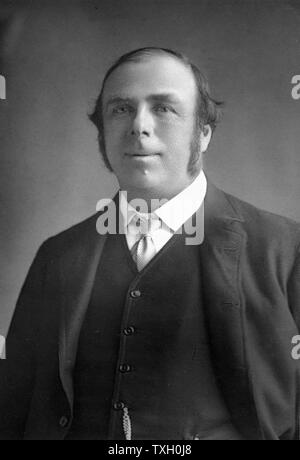 Robert Stawell Ball (1840-1913) mathématicien et astronome irlandais ; rendre populaire de la science. Lord Rosse, astronome de Parsonstown, astronome royal d'Irlande 1874-92. Photographie publiée Londres c1890 Banque D'Images