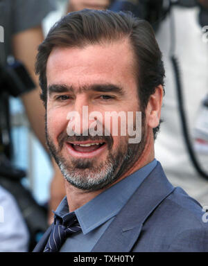 Acteur Eric Cantona arrive à un photocall pour le film 'Looking for Eric' au 62e Festival du Film de Cannes (France) le 18 mai 2009. (Photo d'UPI/David Silpa) Banque D'Images