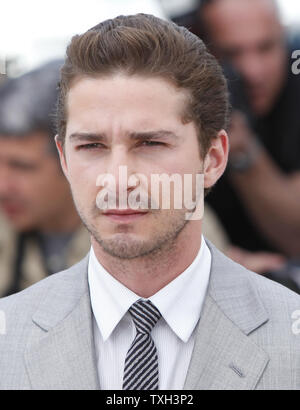 Shia LaBeouf arrive à un photocall pour le film "Wall Street : l'argent ne dort jamais" au 63e congrès annuel international du Film de Cannes à Cannes, France le 14 mai 2010. UPI/David Silpa Banque D'Images