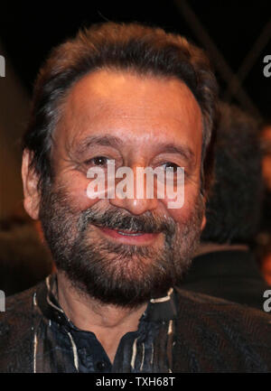 Shekhar Kapur arrive sur le tapis rouge avant la projection du film 'Bollywood - La plus grande histoire d'amour jamais contée" lors de la 64e assemblée annuelle du Festival International du Film de Cannes à Cannes, France le 14 mai 2011. UPI/David Silpa Banque D'Images