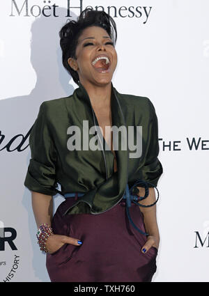 Janet Jackson arrive sur le tapis rouge à la gala de l'amfAR contre le sida qui aura lieu pendant le Festival International du Film de Cannes à l'Hôtel du Cap-Eden-Roc près de Cannes, France le 19 mai 2011. L'événement réunit des fonds pour la recherche sur le SIDA. UPI/David Silpa Banque D'Images