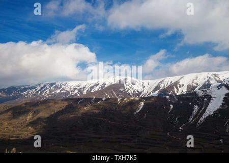 Paysages de montagne enneigée, Bozdag, Izmir, Turquie. Paysage d'hiver. Banque D'Images