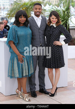 Octavia Spencer (L), Michael B. Jordan (C) et Melanie Diaz arrivent à un photocall pour le film "Fruitvale Station' lors de la 66e Festival annuel International du Film de Cannes à Cannes, France le 16 mai 2013. UPI/David Silpa Banque D'Images