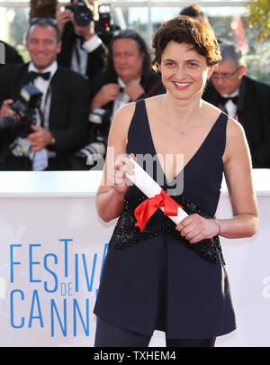 Alice Rohrwacher arrive à la bourse photo après avoir reçu le Grand Prix pour le film 'Le Meraviglie (les merveilles)' lors de la 67 e assemblée annuelle du Festival International du Film de Cannes à Cannes, France le 24 mai 2014. UPI/David Silpa Banque D'Images