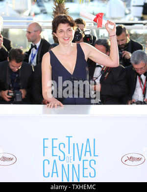 Alice Rohrwacher arrive à la bourse photo après avoir reçu le Grand Prix pour le film 'Le Meraviglie (les merveilles)' lors de la 67 e assemblée annuelle du Festival International du Film de Cannes à Cannes, France le 24 mai 2014. UPI/David Silpa Banque D'Images
