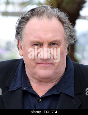 Gérard Depardieu arrive à un photocall pour le film 'Valley of Love' annuel lors de la 68e Festival International du Film de Cannes à Cannes, France le 22 mai 2015. Photo de David Silpa/UPI Banque D'Images