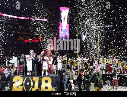 Alabama Crimson Tide joueurs célébrer après le match NCAA College Football Championnat National de Mercedes-Benz Stadium le 8 janvier 2018 à Atlanta. New York a gagné 26-23 en prolongation. Photo de David Tulis/UPI Banque D'Images
