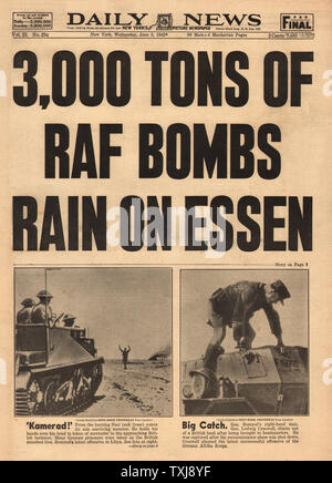 1942 Daily News Allied raid contre Essen Banque D'Images