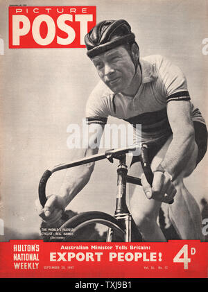 1947 Photo Post magazine front page montrant cyclist Reg Harris Banque D'Images