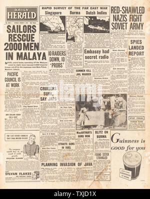 1942 front page Daily Herald la guerre en Extrême-Orient Banque D'Images