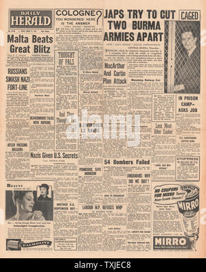1942 première page Daily Herald bataille pour la Birmanie et Luftwaffe Bomb Malta Banque D'Images