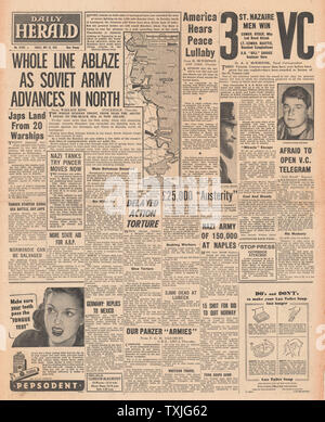 1942 front page Daily Herald Armée russe avance le long de tout le front de l'Est, les exécutions en Norvège et VC's décerné pour St Nazaire Raid Commando Banque D'Images