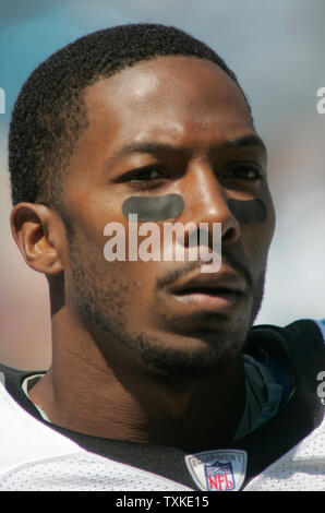 Les Panthers corner retour Ken Lucas avant le début du match contre les Texans de Houston au stade Bank of America le 16 septembre 2007 à Charlotte, NC. (Photo d'UPI/Bob Carey) Banque D'Images
