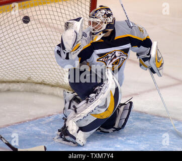 Gardien Tomas Vokoun Nashville ne peut pas faire de l'enregistrer comme les Stars de Dallas à l'encontre de l'prédateurs 4-2 6 février 2006 à l'American Airlines Center de Dallas. (Photo d'UPI/Ian Halperin) Banque D'Images