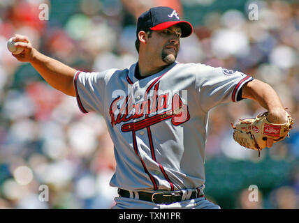 Le lanceur partant des Atlanta Braves Kyle Davies se jette contre les Rockies du Colorado en première manche à Coors Field le 29 avril 2007 à Denver. (Photo d'UPI/Gary C. Caskey) Banque D'Images