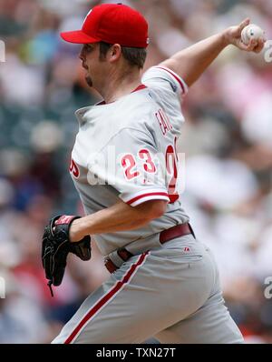 Le lanceur partant des Phillies de Philadelphie lance contre l'Adam Eaton Colorado Rockies en première manche au Coors Field de Denver le 8 juillet 2007. Les Phillies sera la première franchise de sport professionnel à perdre 10 000 jeux avec une perte pour les Rocheuses d'aujourd'hui. (Photo d'UPI/Gary C. Caskey) Banque D'Images