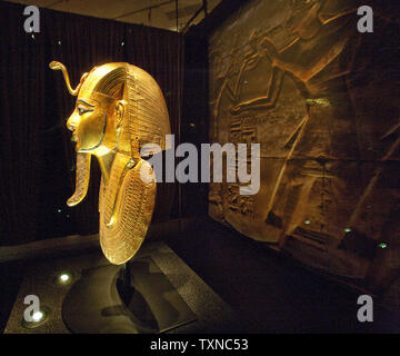 Artefacts d'Or figurent parmi les nombreuses de la pièce lors de l'exposition King Tut mettant en vedette plus de 100 artefacts de King Tut's Tomb et d'autres sites s'étend sur deux mille ans d'pharaohats» article du Denver Art Museum à Denver le 23 juillet 2010. L'exposition Toutankhamon sera à l'affiche à Janvier 9, 2011. UPI/Gary C. Caskey Banque D'Images