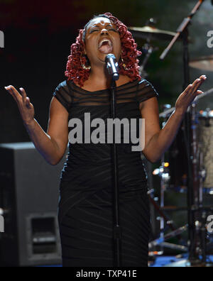 Ledisi fonctionne à la Convention Nationale Démocratique à la Time Warner Cable Arena de Charlotte, Caroline du Nord le 4 septembre 2012. UPI/Kevin Dietsch Banque D'Images