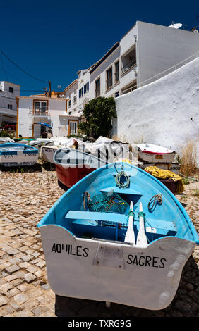 Bateaux de pêche sur halage portugais Banque D'Images