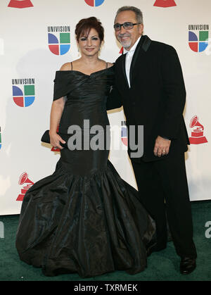 Gloria et Emilio Estefan arrivent à la 9th annual Latin Grammy Awards au Toyota Center de Houston, Texas le 13 novembre 2008. (Photo d'UPI/Michael Bush) Banque D'Images