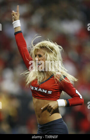 Un meneur de Houston Texans effectue au cours de la Tennessee Titans vs Houston Texans dans la seconde moitié au Reliant Stadium de Houston, Texas le 23 novembre 2009. UPI/Aaron M. Sprecher Banque D'Images