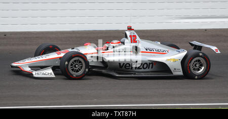 Le gagnant devra pouvoir célèbre au cours de la Tour d'honneur à l'Indianapolis 500 2018 le 27 mai 2018 à Indianapolis, Indiana. Photo de Bill Coon/UPI Banque D'Images