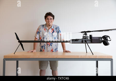 Palmer Luckey, fondateur de réseau avec leurs industries Chahir Ghost Drone. Est nommé d'après chahir l'épée en trilogie du Seigneur des Anneaux Banque D'Images