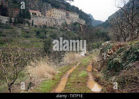 Piscines sur la voie près de St Antoine monastère en vallée de la Qadisha Banque D'Images