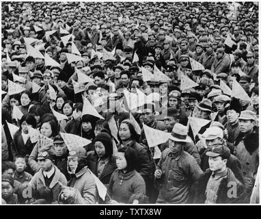 80 000 000 communistes Chinois qui habitent des milliers de milles carrés du nord de la Chine et sont régies, en dépit du Kuomintang (Gouvernement de la Chine libre) par Mao Tse-Tung et ses armées communistes. Banque D'Images