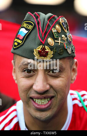 Un ventilateur Le Maroc prend en charge son équipe pendant la Coupe du Monde FIFA 2018 match du groupe B au stade de Kaliningrad à Kaliningrad, Russie le 25 juin 2018. Le jeu terminé dans un 2-2 draw. Photo de Chris Brunskill/UPI Banque D'Images