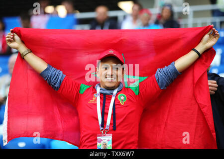 Un ventilateur Le Maroc prend en charge son équipe pendant la Coupe du Monde FIFA 2018 match du groupe B au stade de Kaliningrad à Kaliningrad, Russie le 25 juin 2018. Le jeu terminé dans un 2-2 draw. Photo de Chris Brunskill/UPI Banque D'Images