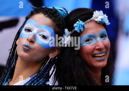 L'Argentine fans regardez sur pendant la Coupe du Monde FIFA 2018 ronde de 16 match à Kazan Arena de Kazan, Russie le 30 juin 2018. La France a battu l'Argentine 4-3 pour se qualifier pour les quarts de finale. Photo de Chris Brunskill/UPI Banque D'Images