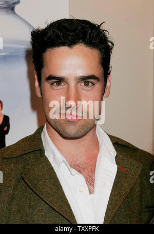 Acteur Jesse Bradford, l'acteur du nouveau film "Panégyrique", arrive à la première du film au Festival de Mann Theatre de Los Angeles, le 12 octobre 2004. Le film est distribué par Lions Gate Films le 15 octobre. (Photo d'UPI/Francis Specker) Banque D'Images