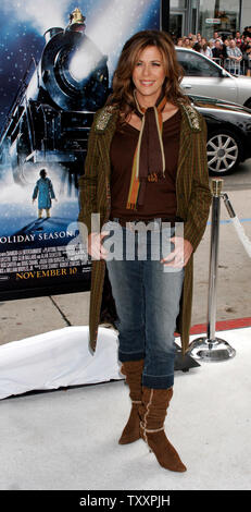 L'actrice Rita Wilson pose pour les photographes au 7 novembre 2004 Los Angeles première du nouveau film d'animation "Polar Express". Le film avec Tom Hanks, est basé sur le livre pour enfants du même nom et réalisé par Robert Zemeckis, ouvre aux États-Unis le 10 novembre. (Photo d'UPI/Francis Specker) Banque D'Images