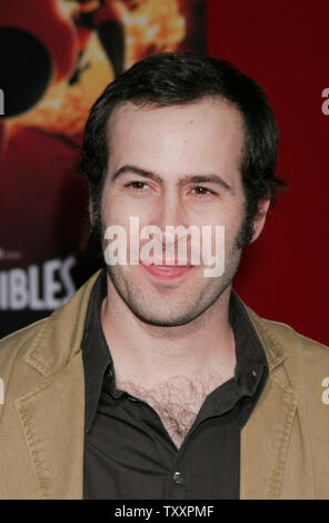 Acteur Jason Lee, qui est la voix du personnage, 'Syndrome', pose pour les photographes à la première du nouveau film d'animation de Pixar, 'Les Indestructibles' au El Capitan Theatre de Los Angeles, le 24 octobre 2004. Le film s'ouvre aux États-Unis le 5 novembre. (Photo d'UPI/Francis Specker) Banque D'Images