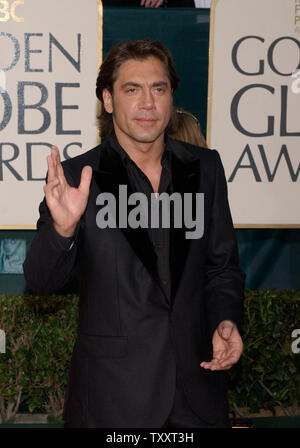 L'acteur espagnol Javier Bardem arrive à la 62e Golden Globe Awards à Los Angeles, Californie le 16 janvier 2005. (Photo d'UPI/Jim Ruymen) Banque D'Images