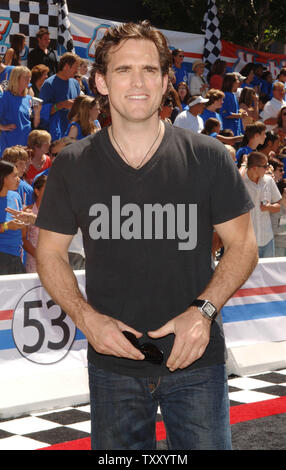 L'acteur américain Matt Dillon, un acteur dans la motion photo 'Herbie : Fully Loaded" arrive pour la première du film au El Capitan Theatre dans la section Hollywood de Los Angeles le 19 juin 2005. "Herbie : Fully Loaded" s'ouvre aux États-Unis le 22 juin. (Photo d'UPI/Jim Ruymen) Banque D'Images