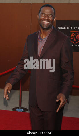 Singer Brian McKnight arrive à la 10e édition de Soul Train Lady of Soul Awards à Pasadena, Californie, le 7 septembre 2005. La remise des prix de la télévision vise à souligner les réalisations de femmes artistes dans les domaines de l'âme, R&B, Hip-Hop, Rap et gospel. (Photo d'UPI/Jim Ruymen) Banque D'Images