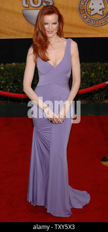 L'actrice Marcia Cross, un acteur dans la série télévisée des ménagères le NDP dépasse arrive pour la 12e édition annuelle des Screen Actors Guild Awards au Shrine Auditorium à Los Angeles, Californie le 29 janvier 2006. (Photo d'UPI/Jim Ruymen) Banque D'Images